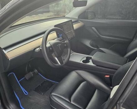 Тесла Model Y 2021 в Мукачеве на Automoto.ua Серый Тесла Model Y, объемом двигателя 0 л и пробегом 62 тыс. км за 26950 $, фото 9 на Automoto.ua