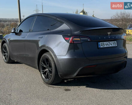 Серый Тесла Model Y, объемом двигателя 0 л и пробегом 44 тыс. км за 26000 $, фото 4 на Automoto.ua