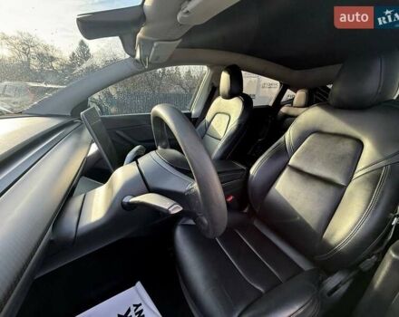 Сірий Тесла Model Y, об'ємом двигуна 0 л та пробігом 180 тис. км за 16900 $, фото 11 на Automoto.ua