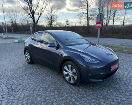 Серый Тесла Model Y, объемом двигателя 0 л и пробегом 51 тыс. км за 24000 $, фото 3 на Automoto.ua