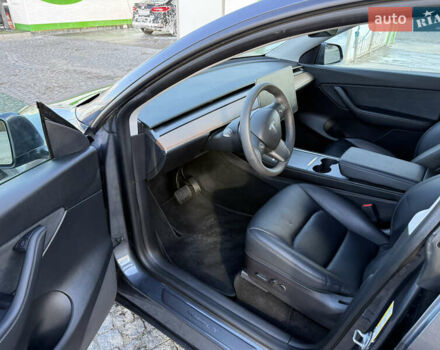 Серый Тесла Model Y, объемом двигателя 0 л и пробегом 51 тыс. км за 24000 $, фото 7 на Automoto.ua