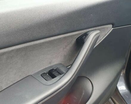 Сірий Тесла Model Y, об'ємом двигуна 0 л та пробігом 84 тис. км за 27900 $, фото 22 на Automoto.ua