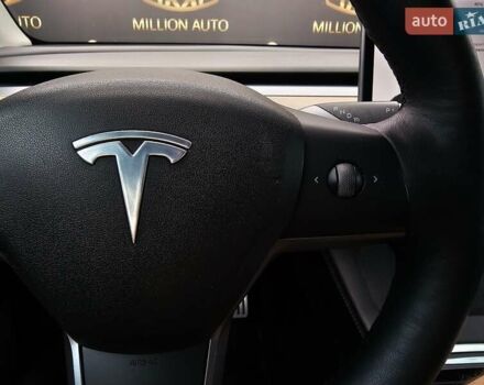 Серый Тесла Model Y, объемом двигателя 0 л и пробегом 97 тыс. км за 25300 $, фото 24 на Automoto.ua