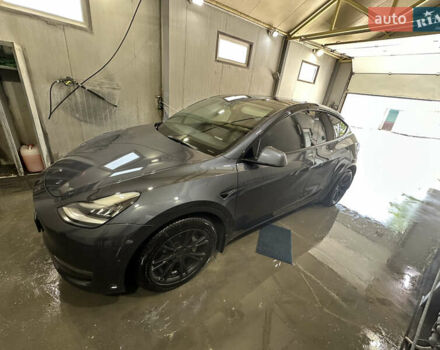 Серый Тесла Model Y, объемом двигателя 0 л и пробегом 55 тыс. км за 29000 $, фото 6 на Automoto.ua