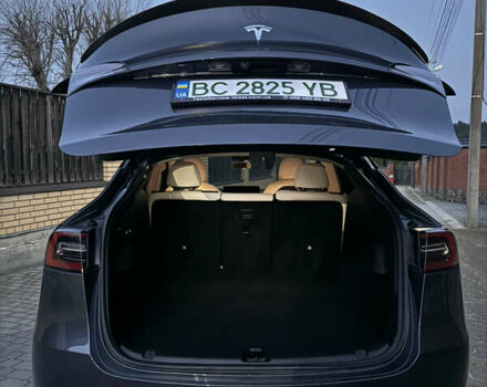 Серый Тесла Model Y, объемом двигателя 0 л и пробегом 35 тыс. км за 32990 $, фото 12 на Automoto.ua