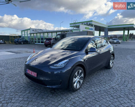 Серый Тесла Model Y, объемом двигателя 0 л и пробегом 51 тыс. км за 24000 $, фото 1 на Automoto.ua
