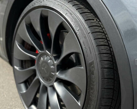 Сірий Тесла Model Y, об'ємом двигуна 0 л та пробігом 96 тис. км за 27500 $, фото 26 на Automoto.ua