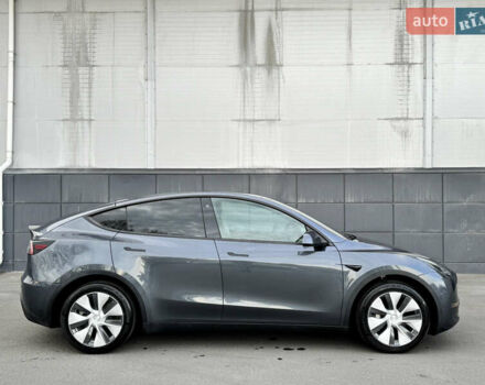 Серый Тесла Model Y, объемом двигателя 0 л и пробегом 38 тыс. км за 28900 $, фото 62 на Automoto.ua