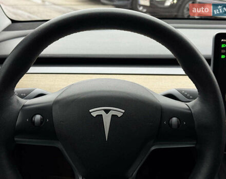 Серый Тесла Model Y, объемом двигателя 0 л и пробегом 98 тыс. км за 29490 $, фото 19 на Automoto.ua