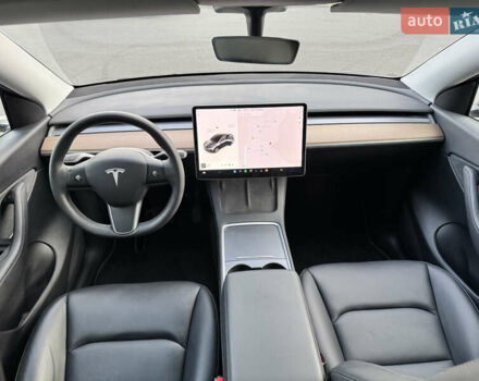 Серый Тесла Model Y, объемом двигателя 0 л и пробегом 38 тыс. км за 28900 $, фото 30 на Automoto.ua