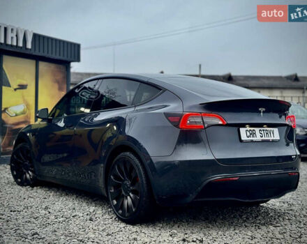 Серый Тесла Model Y, объемом двигателя 0 л и пробегом 107 тыс. км за 23999 $, фото 24 на Automoto.ua