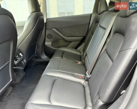 Серый Тесла Model Y, объемом двигателя 0 л и пробегом 42 тыс. км за 29900 $, фото 17 на Automoto.ua
