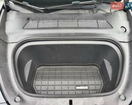 Сірий Тесла Model Y, об'ємом двигуна 0 л та пробігом 91 тис. км за 23400 $, фото 91 на Automoto.ua