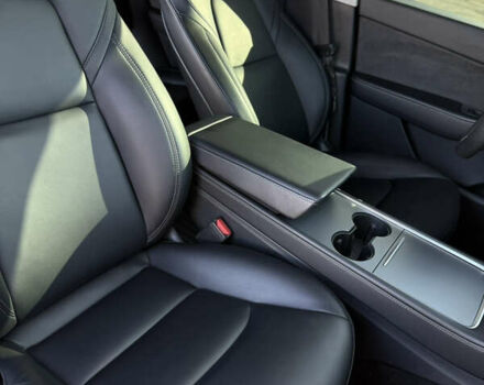 Серый Тесла Model Y, объемом двигателя 0 л и пробегом 44 тыс. км за 26000 $, фото 37 на Automoto.ua