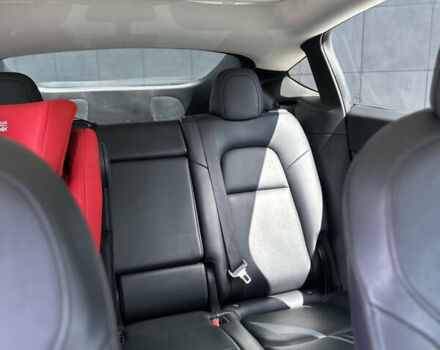 Серый Тесла Model Y, объемом двигателя 0 л и пробегом 50 тыс. км за 21900 $, фото 4 на Automoto.ua
