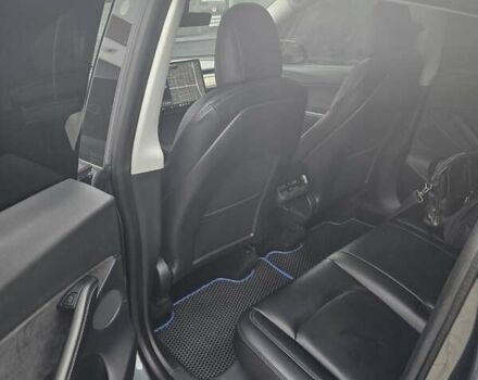 Тесла Model Y 2021 в Мукачеве на Automoto.ua Серый Тесла Model Y, объемом двигателя 0 л и пробегом 62 тыс. км за 26950 $, фото 2 на Automoto.ua