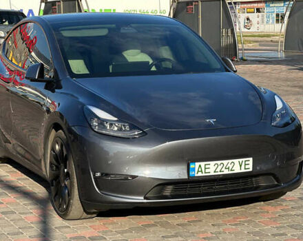 Серый Тесла Model Y, объемом двигателя 0 л и пробегом 58 тыс. км за 29999 $, фото 4 на Automoto.ua