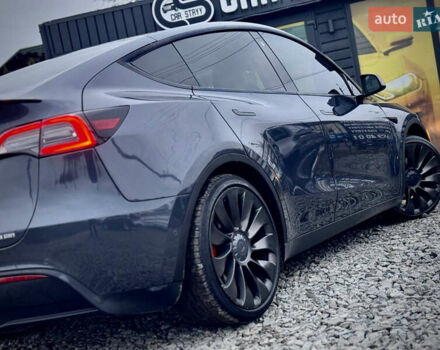 Серый Тесла Model Y, объемом двигателя 0 л и пробегом 107 тыс. км за 23999 $, фото 22 на Automoto.ua
