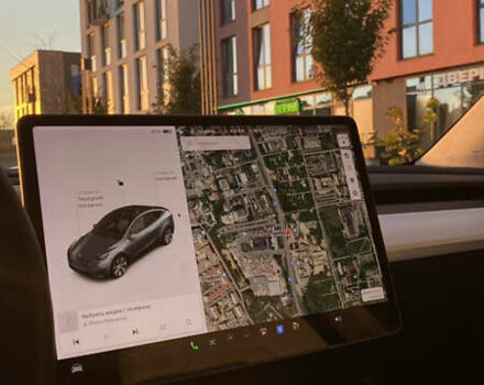 Серый Тесла Model Y, объемом двигателя 0 л и пробегом 98 тыс. км за 25300 $, фото 1 на Automoto.ua