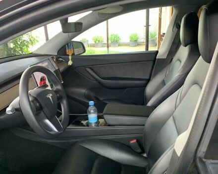 Серый Тесла Model Y, объемом двигателя 0 л и пробегом 90 тыс. км за 22000 $, фото 3 на Automoto.ua
