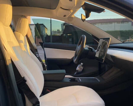 Серый Тесла Model Y, объемом двигателя 0 л и пробегом 98 тыс. км за 25300 $, фото 8 на Automoto.ua