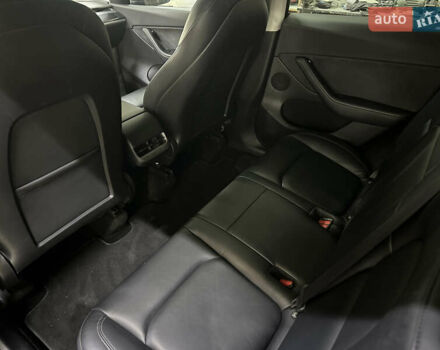 Серый Тесла Model Y, объемом двигателя 0 л и пробегом 110 тыс. км за 23700 $, фото 10 на Automoto.ua