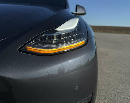 Серый Тесла Model Y, объемом двигателя 0 л и пробегом 44 тыс. км за 26000 $, фото 14 на Automoto.ua