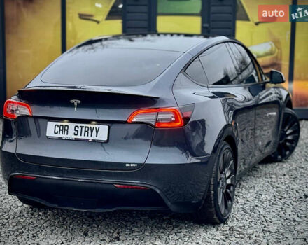 Серый Тесла Model Y, объемом двигателя 0 л и пробегом 107 тыс. км за 23999 $, фото 20 на Automoto.ua