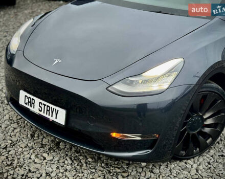 Серый Тесла Model Y, объемом двигателя 0 л и пробегом 107 тыс. км за 23999 $, фото 14 на Automoto.ua