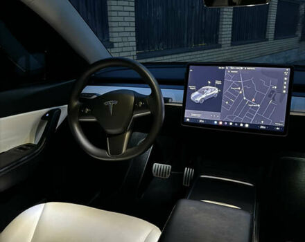 Серый Тесла Model Y, объемом двигателя 0 л и пробегом 35 тыс. км за 32990 $, фото 10 на Automoto.ua