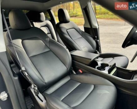 Серый Тесла Model Y, объемом двигателя 0 л и пробегом 211 тыс. км за 18950 $, фото 57 на Automoto.ua
