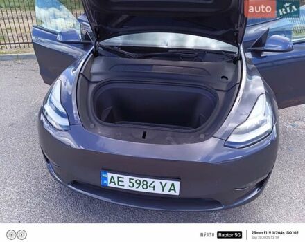 Серый Тесла Model Y, объемом двигателя 0 л и пробегом 80 тыс. км за 25000 $, фото 9 на Automoto.ua