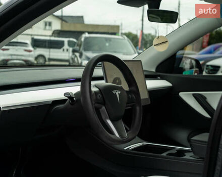 Серый Тесла Model Y, объемом двигателя 0 л и пробегом 122 тыс. км за 25400 $, фото 20 на Automoto.ua