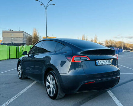 Серый Тесла Model Y, объемом двигателя 0 л и пробегом 100 тыс. км за 26000 $, фото 3 на Automoto.ua