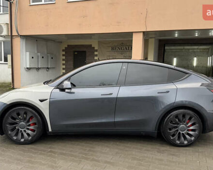 Серый Тесла Model Y, объемом двигателя 0 л и пробегом 138 тыс. км за 20200 $, фото 9 на Automoto.ua