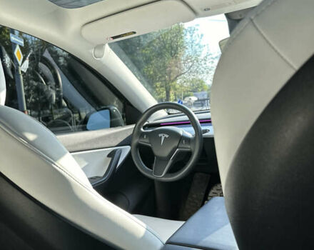 Серый Тесла Model Y, объемом двигателя 0 л и пробегом 58 тыс. км за 29999 $, фото 12 на Automoto.ua