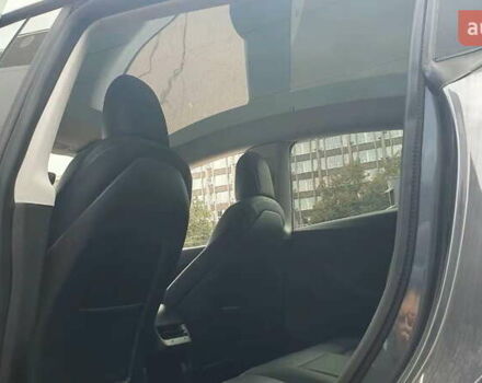 Серый Тесла Model Y, объемом двигателя 0 л и пробегом 84 тыс. км за 24999 $, фото 29 на Automoto.ua