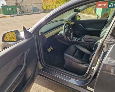 Тесла Model Y 2021 в Каменское - Днепродзержинск на Automoto.ua Серый Тесла Model Y, объемом двигателя 0 л и пробегом 62 тыс. км за 29000 $, фото 13 на Automoto.ua