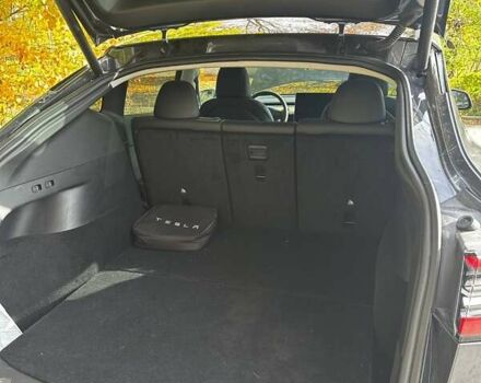 Тесла Model Y 2021 в Каменское - Днепродзержинск на Automoto.ua Серый Тесла Model Y, объемом двигателя 0 л и пробегом 62 тыс. км за 29000 $, фото 10 на Automoto.ua