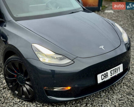 Серый Тесла Model Y, объемом двигателя 0 л и пробегом 107 тыс. км за 23999 $, фото 10 на Automoto.ua