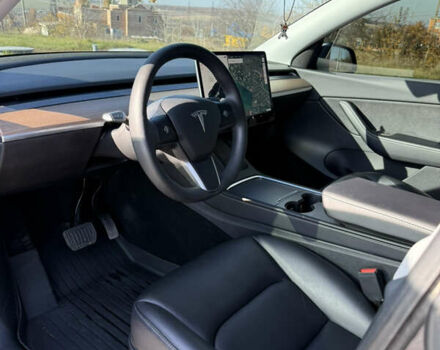 Серый Тесла Model Y, объемом двигателя 0 л и пробегом 44 тыс. км за 26000 $, фото 52 на Automoto.ua