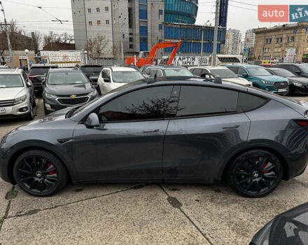 Серый Тесла Model Y, объемом двигателя 0 л и пробегом 98 тыс. км за 29490 $, фото 2 на Automoto.ua