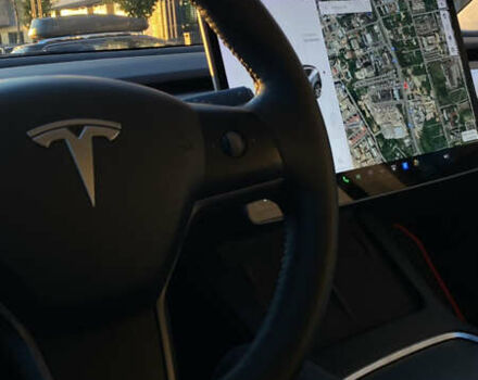 Серый Тесла Model Y, объемом двигателя 0 л и пробегом 98 тыс. км за 25300 $, фото 2 на Automoto.ua