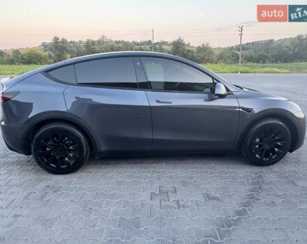 Серый Тесла Model Y, объемом двигателя 0 л и пробегом 28 тыс. км за 24500 $, фото 3 на Automoto.ua