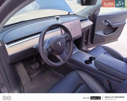 Серый Тесла Model Y, объемом двигателя 0 л и пробегом 80 тыс. км за 25000 $, фото 8 на Automoto.ua