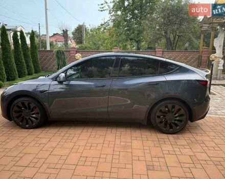 Серый Тесла Model Y, объемом двигателя 0 л и пробегом 100 тыс. км за 25500 $, фото 2 на Automoto.ua