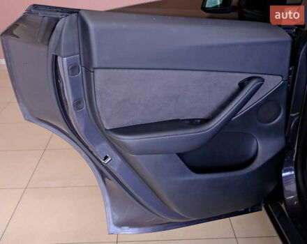 Сірий Тесла Model Y, об'ємом двигуна 0 л та пробігом 125 тис. км за 22500 $, фото 37 на Automoto.ua