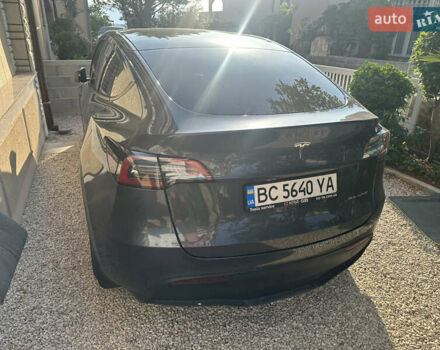 Серый Тесла Model Y, объемом двигателя 0 л и пробегом 49 тыс. км за 30700 $, фото 8 на Automoto.ua