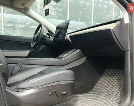 Серый Тесла Model Y, объемом двигателя 0 л и пробегом 84 тыс. км за 24999 $, фото 33 на Automoto.ua