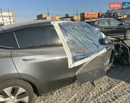 Серый Тесла Model Y, объемом двигателя 0 л и пробегом 81 тыс. км за 17500 $, фото 17 на Automoto.ua
